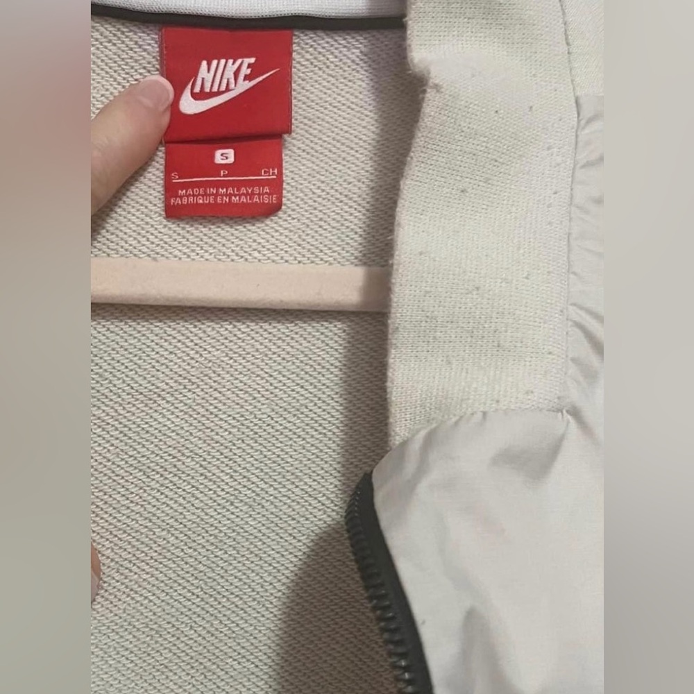 Nike Red Tag Bomber/Track Jacket - Picture 6 of 7